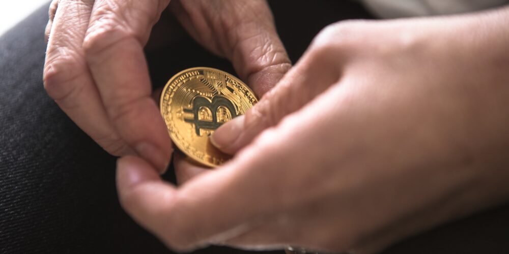 Bitcoinski przełom po halvingu: analiza Brandta kontra obawy Hayesa