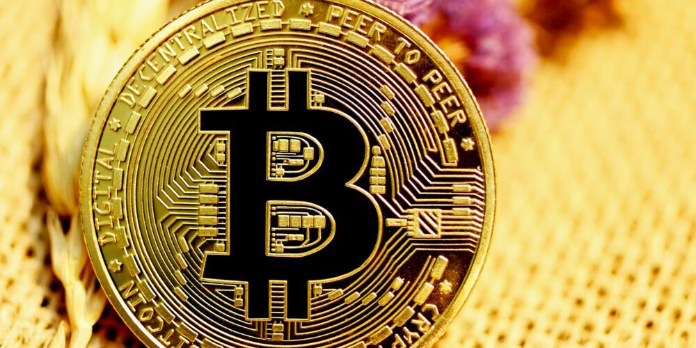 Nadchodzące zmniejszenie wynagrodzenia za blok bitcoina: prognozy na tle ceny BTC